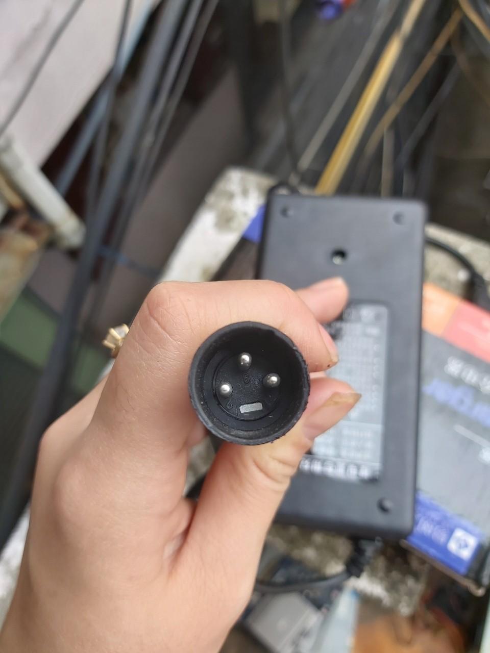 Sạc Xe Đạp Điện Pin Lithium 36V 2A loại tốt