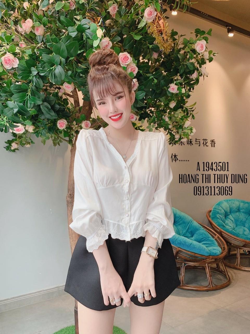 Áo voan kiểu sơmi cổ v phối ren họa tiết ở tay và đuôi áo độc lạ tts0881