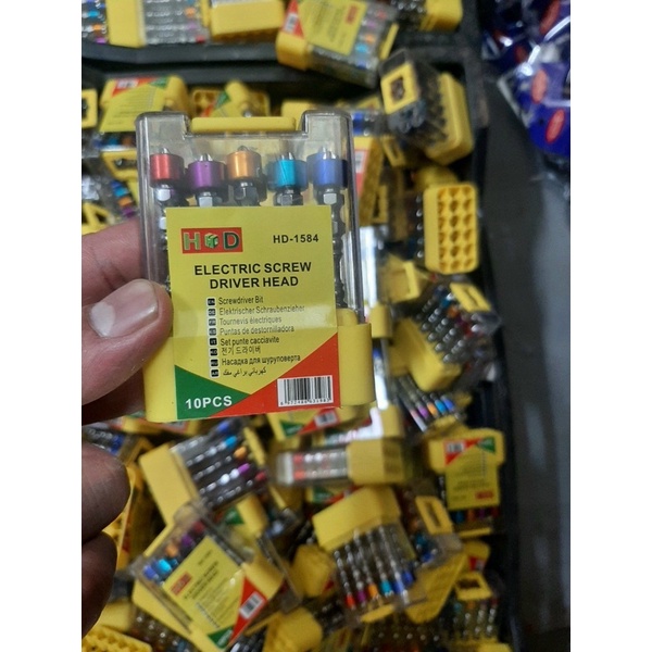 Mũi bắt vít 4 cạnh có nam châm trợ lực HD - 1 chiếc