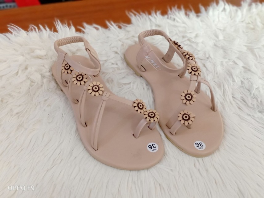 GIÀY SANDAL ĐẾ BỆT QUAI THUN PHỐI HOA giá rẻ