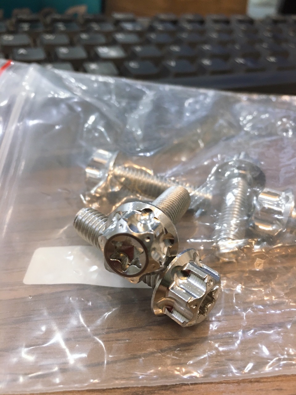 [HCM]BỘ ỐC MÂM TITAN XE VESPA