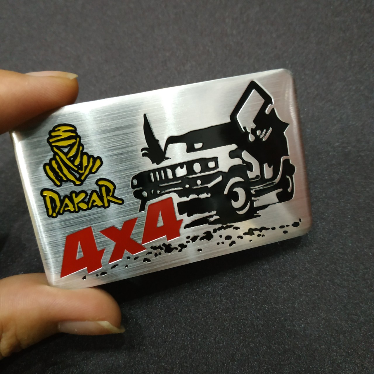 Tem nhôm dán xe Dakar 8x5cm