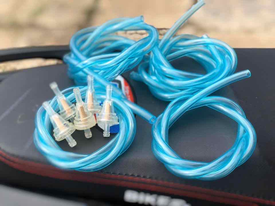 Ống Dẫn Xăng Màu  1 Mét Có Lọc Xăng