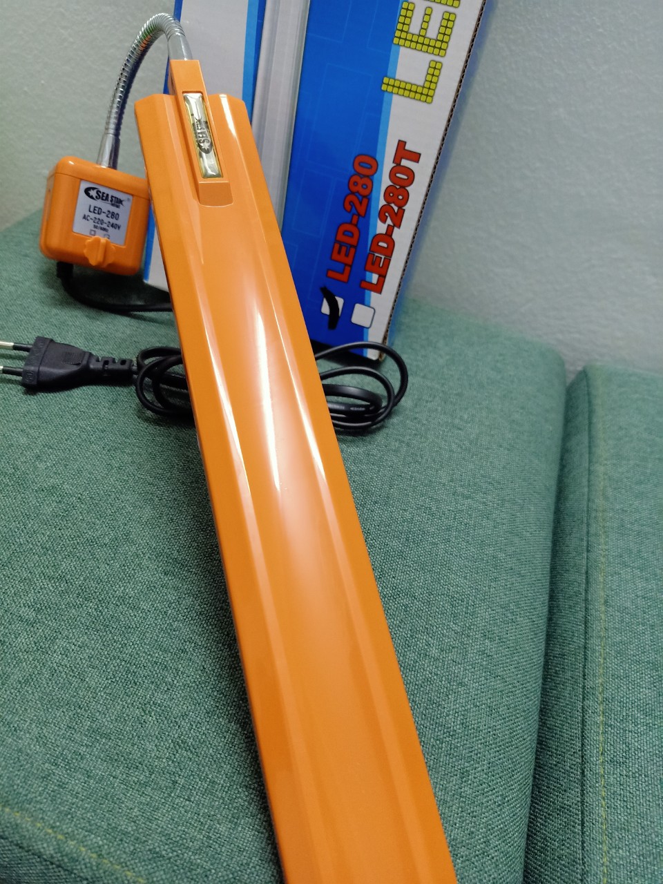 Đèn LED kẹp  siêu bền, siêu rẻ bể cá cảnh
