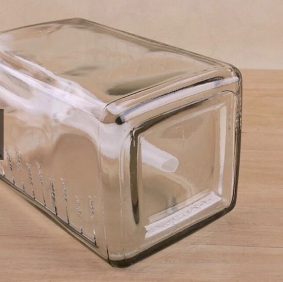 BÌNH THỦY TINH 1100 ML CÓ VÒI BƠM 10CC