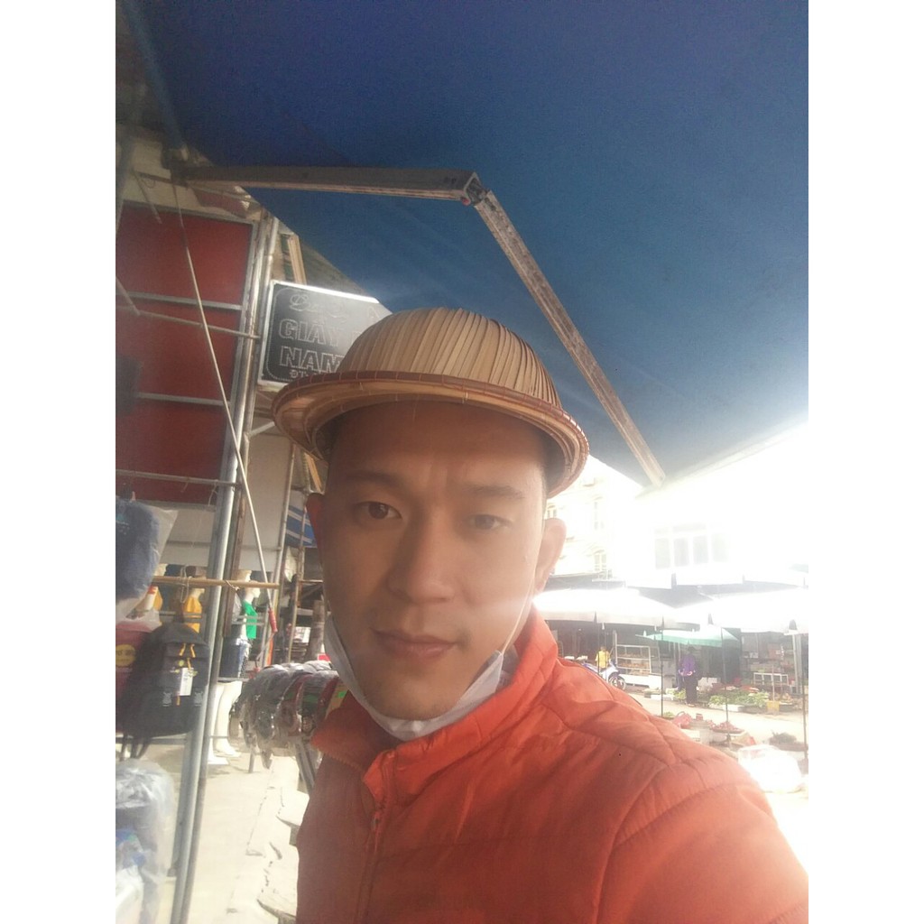 Nón kết đan bằng lá