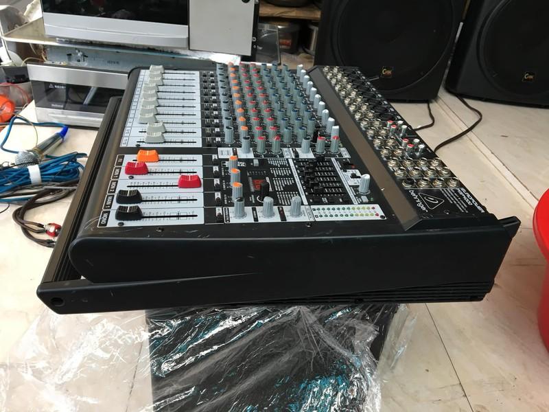 MIXER LIỀN CÔNG SUẤT BEHRINGER PMP4000