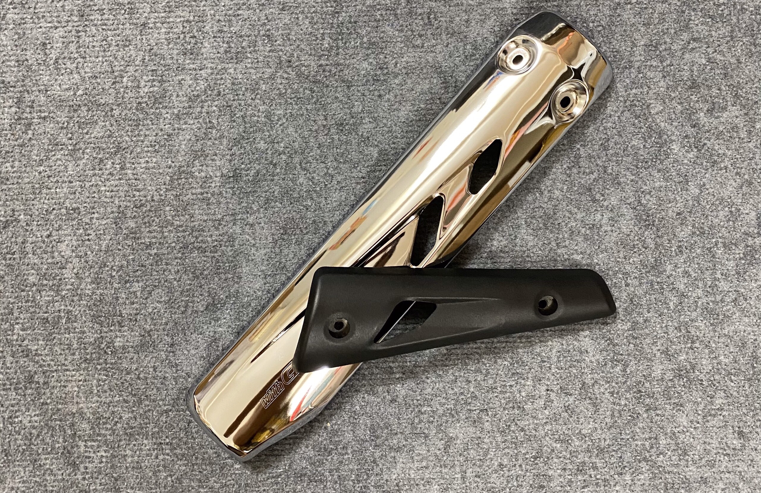 Ốp pô inox gắn x exciter 2010