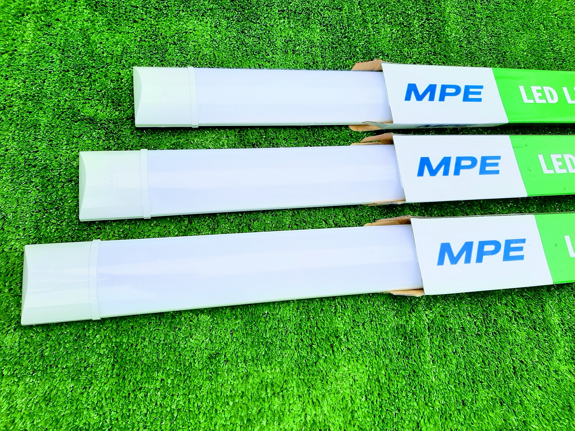 Đèn Led Tuýp Bán Nguyệt Chống Bụi 0.6m - 1m2 Các Loại Rạng Đông, MPE, ESNCO, DSY, Greenled