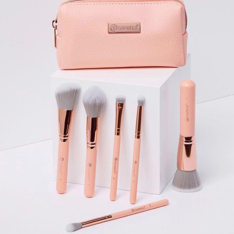 Bộ Cọ Trang Điểm 6 Cây Bh Cosmetics Petite Chic Mini