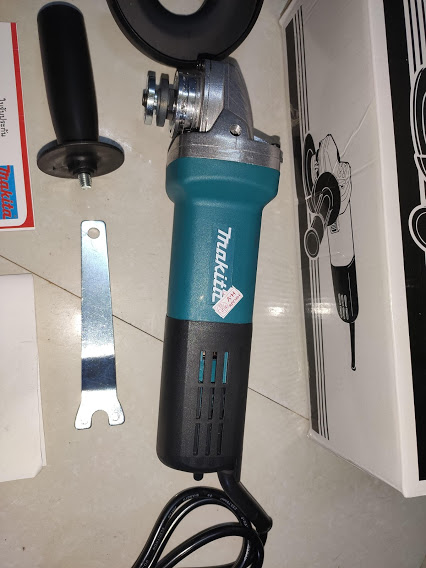 Máy mài góc Makita 9556HB hoặc 9553 HN. made in thái lan, 840W, công tắc đuôi, dây đồng chịu nhiệt, đá mài 100mm,Công tắc đuôi,
