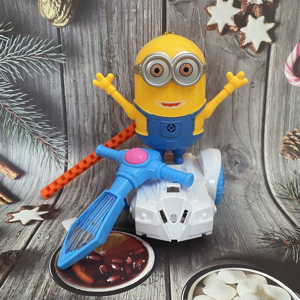 Lồng đèn minion chạy xe trượt scooter có nhạc đèn vui nhộn cho bé