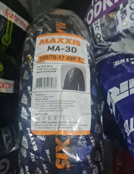 Lốp (vỏ) sau Exciter 135 MAXXIS nhập Thái 100/70-17 (3D)