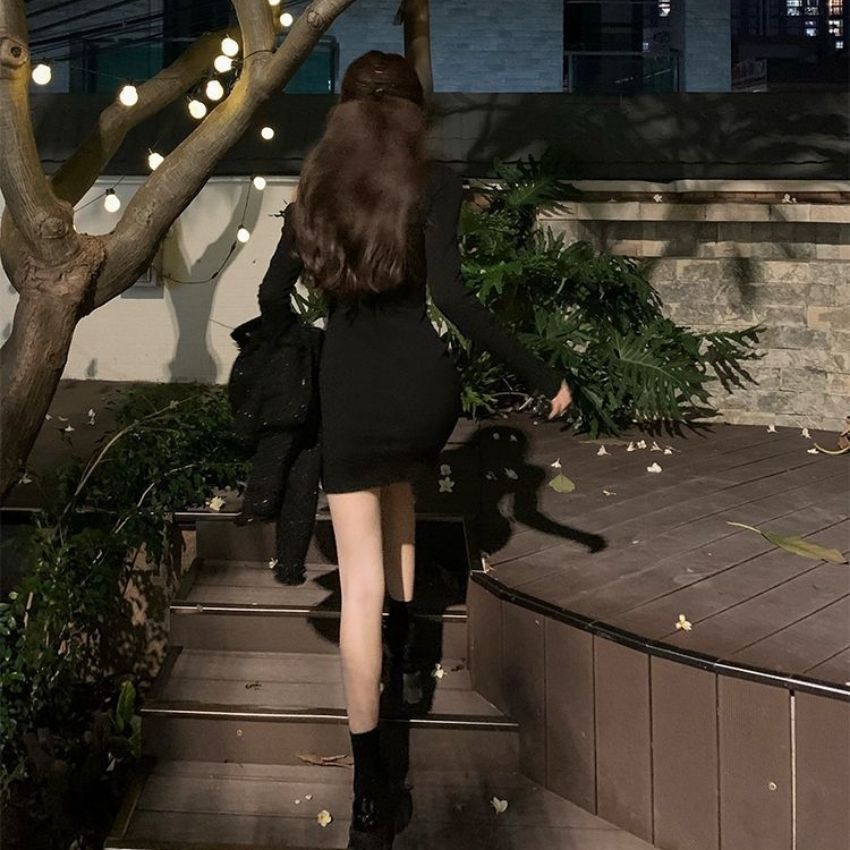 Váy body dài tay , đầm ngắn dáng ôm sexy , hở vai vải bông co dãn cao cấp phong cách thu đông Hàn Quốc