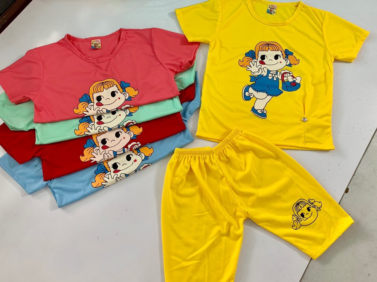 Bộ Thun Cotton Tay Ngắn Quần lửng Bé