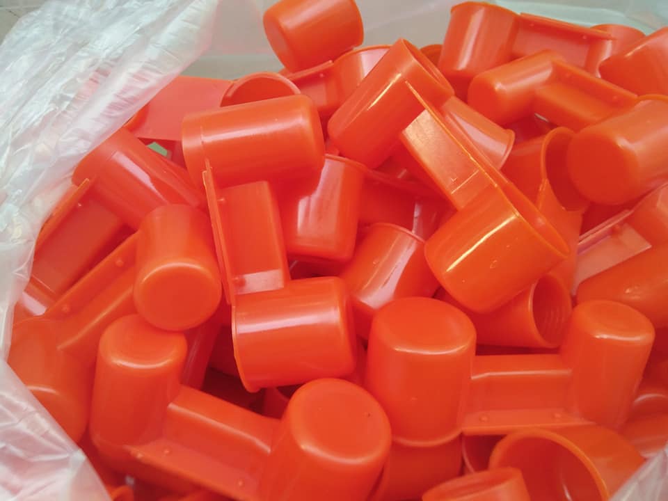 Sét 10 Máng uống tự động nút chai cho chim cho gà