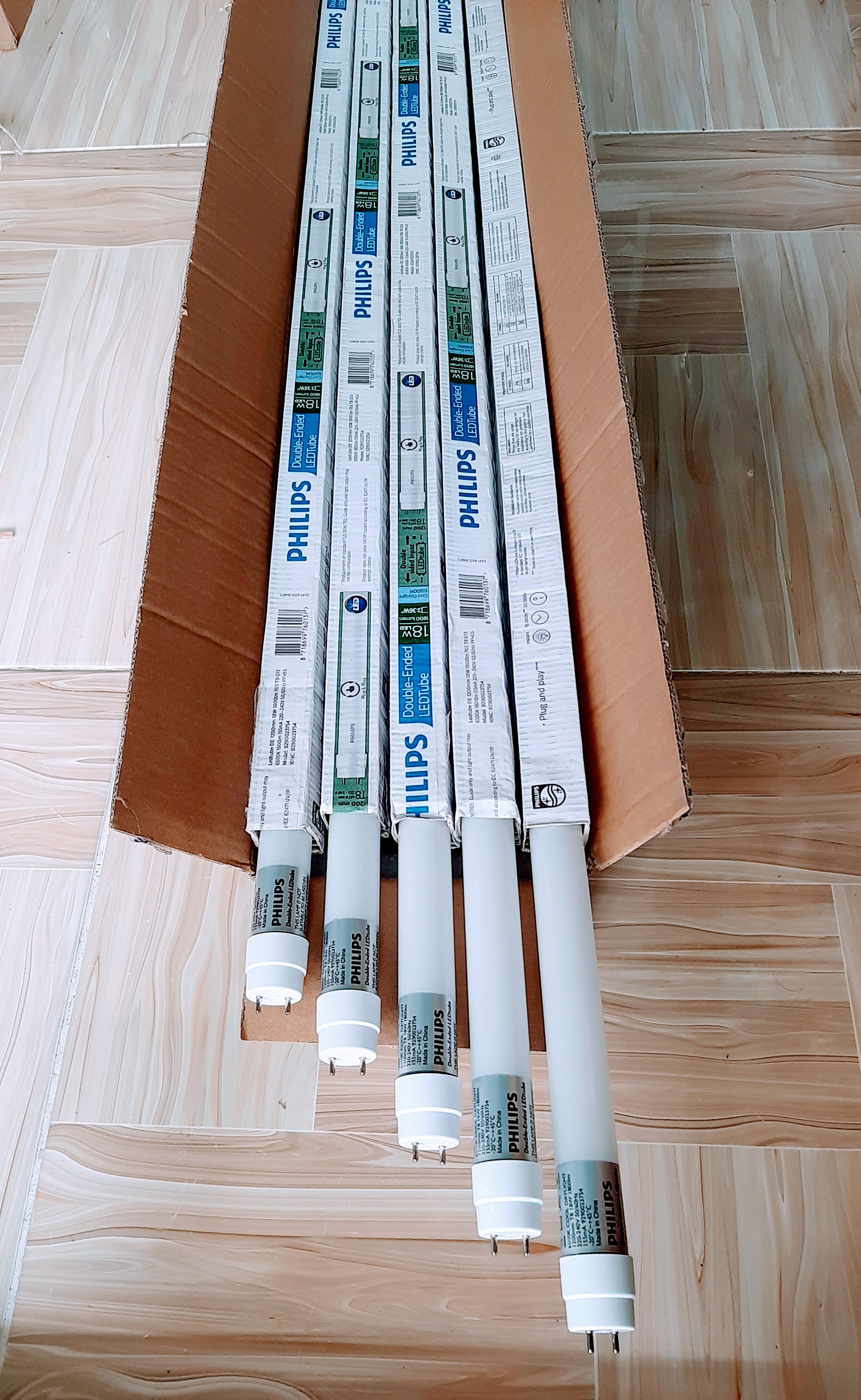 Combo 5 Bóng Đèn Led Tuýp 1m2 ( 1.2m ) PHILIPS Cao Cấp Sáng Trắng Philip.