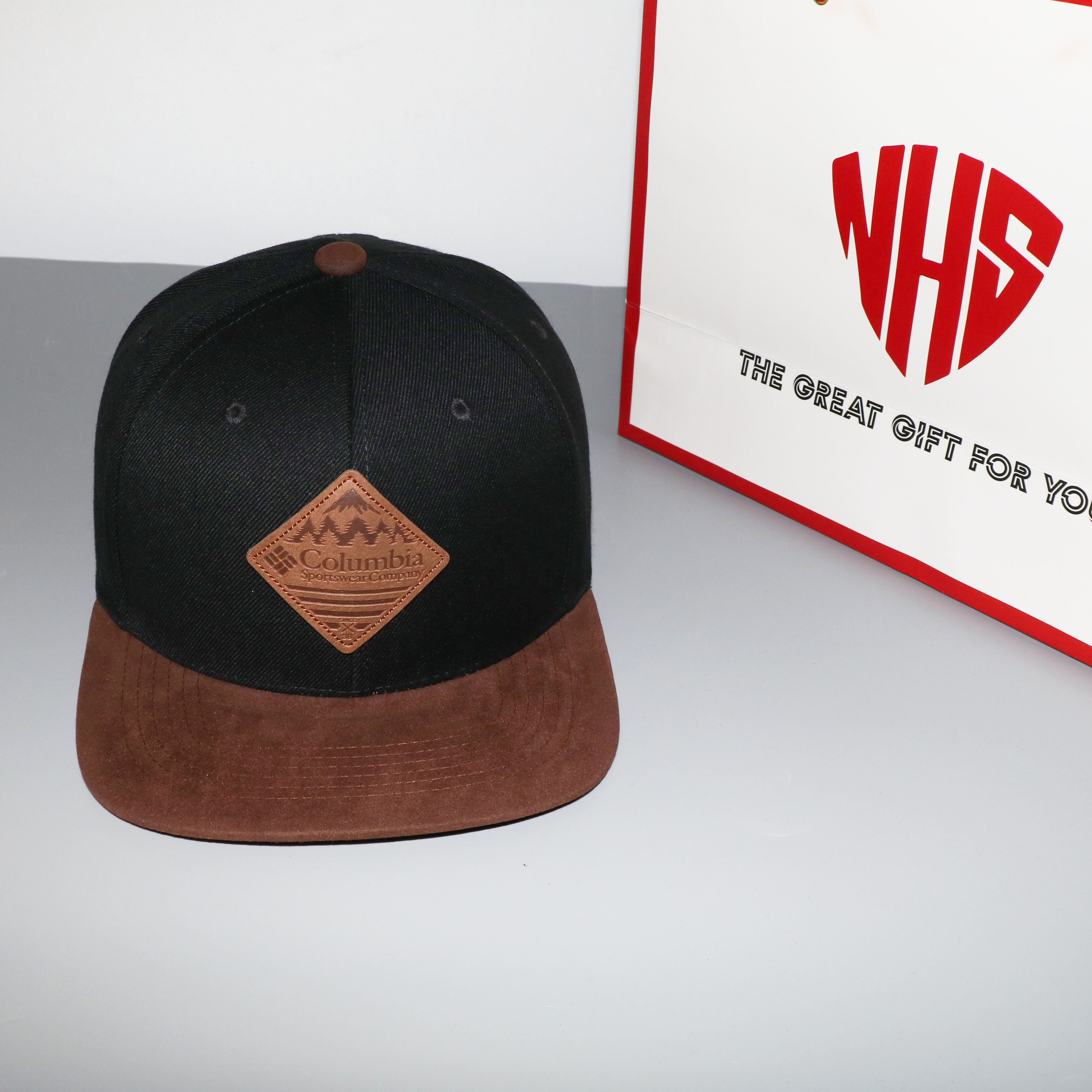 Nón Snapback NHS Colum001 Đen kết da lộn nâu.