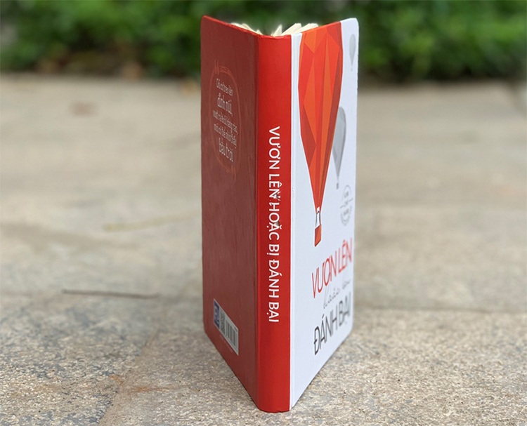 Sổ Tay/Notebook: Vươn Lên Hoặc Bị Đánh Bại