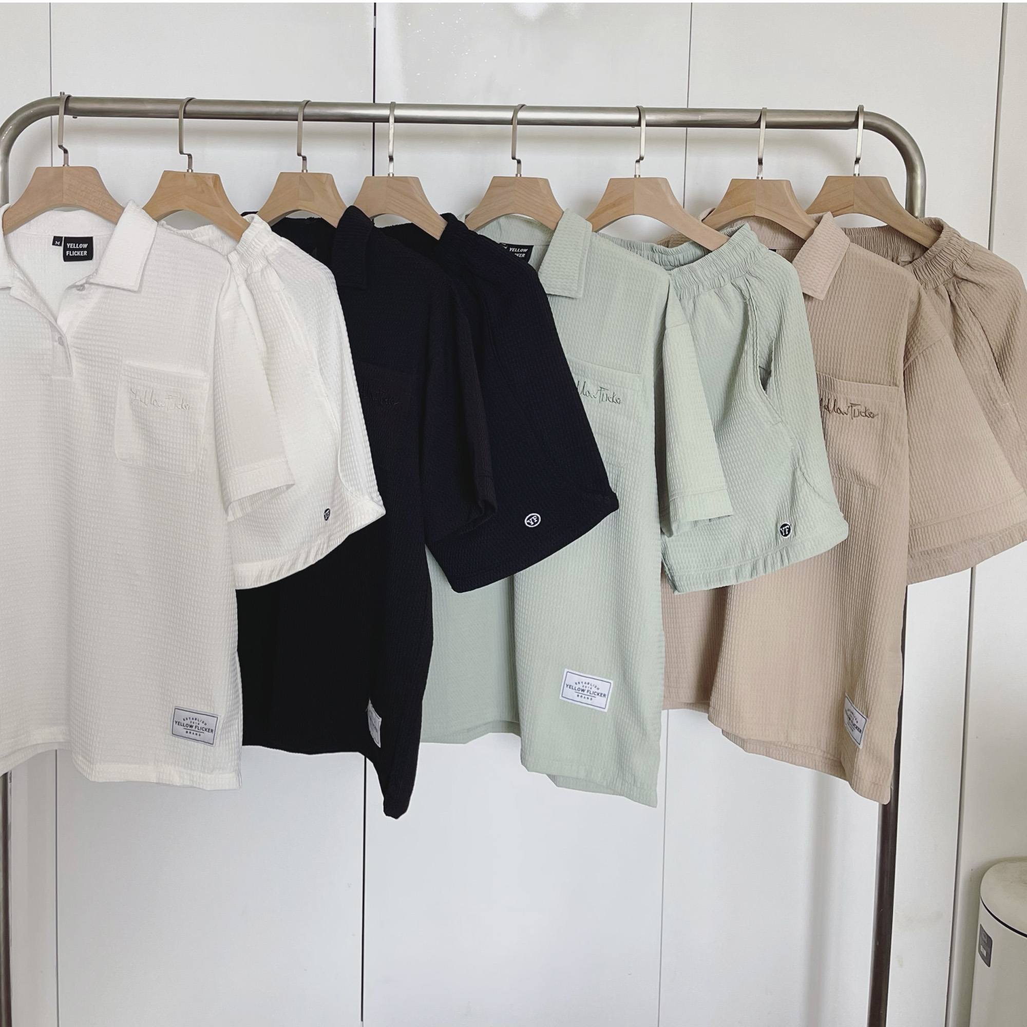 Bộ đồ tay ngắn có cổ YELLOW FLICKER unisex