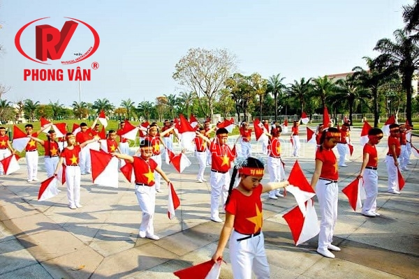 Bán cờ semaphore – Phong Vân