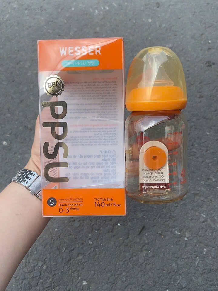 Bình sữa nhựa PPSU 140ml Wesser cho bé sơ sinh cổ hẹp dòng cao cấp có kèm van chống sặc Kem
