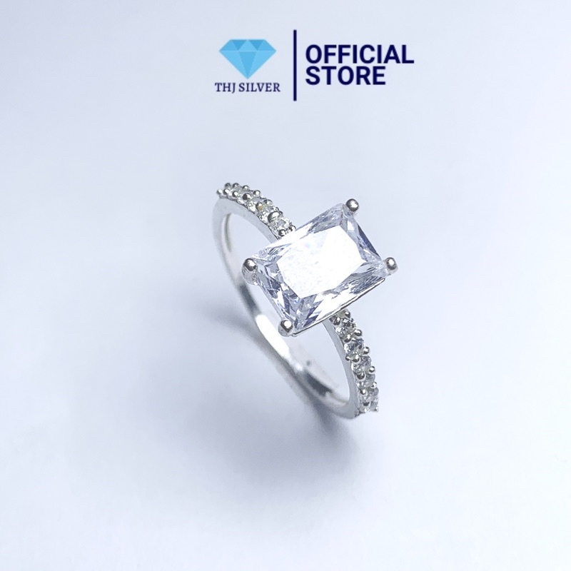Nhẫn nữ đá vuông dánh dài sáng đẹp bạc ta
