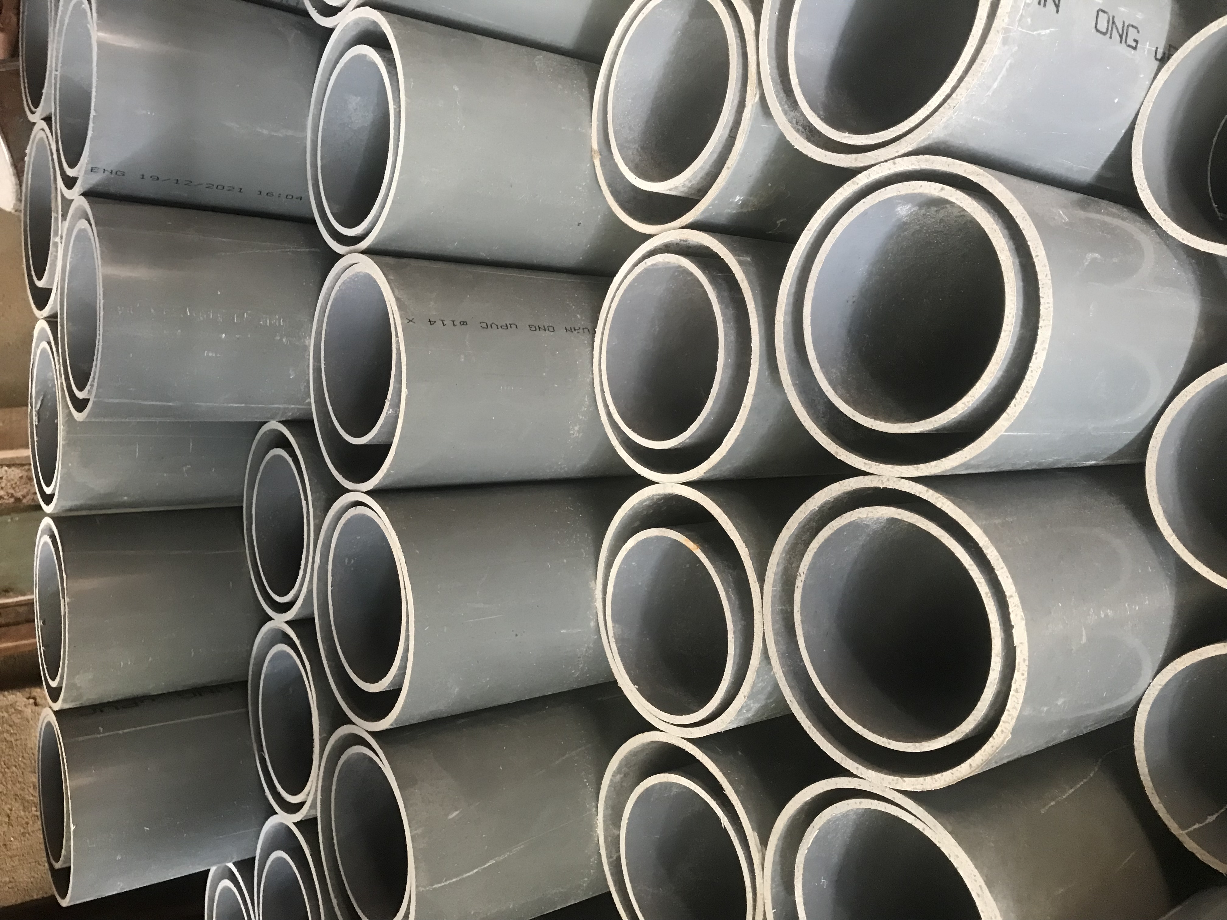 ống nhựa PVC phi 90 Loại Dày 3mm (Cắt Thành Các Đoạn Nhỏ 50cm - 1m).