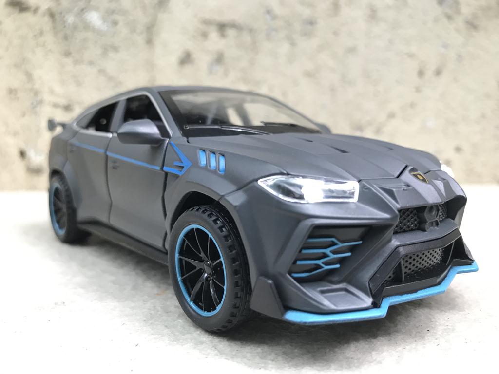 Mô hình xe ô tô Lamborghini URUS 2021 - 1:32
