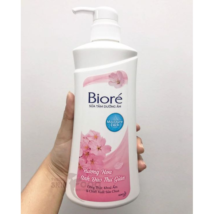 Sữa tắm dưỡng ẩm mịn da bioré 530g