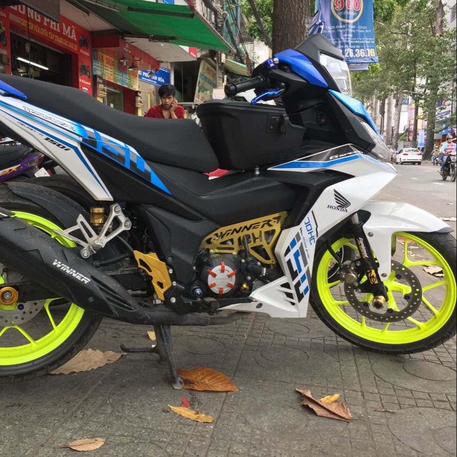 tem rời winner trắng xanh