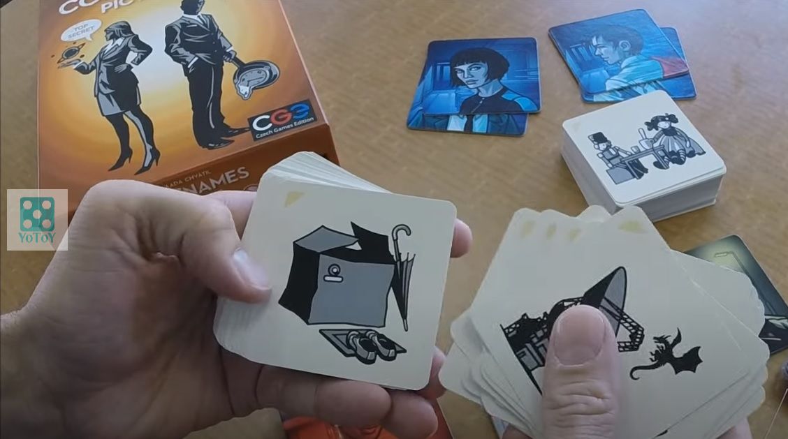 Codenames pictures boardgame – Trò chơi mật danh đoán hình ảnh