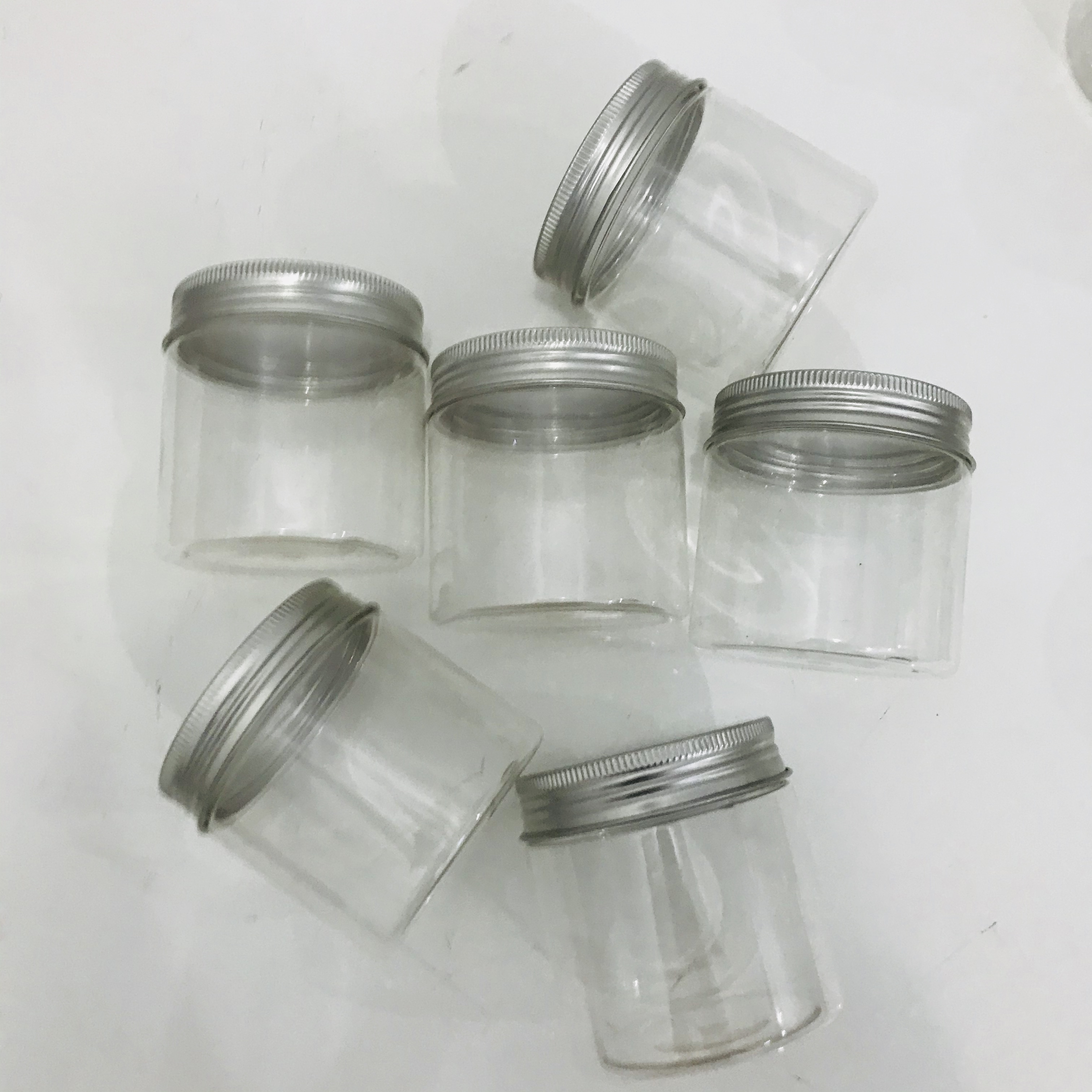 20 CÁI HỦ NHỰA 200GR - 20 HỦ NHỰA NẮP NHÔM THIẾC 200GR - 20 HỦ PET 200GR - 20 HỦ  NHỰA TRÒN NẮP MÀU BẠC ĐỰNG ĐỒ KHÔ - ĐỰNG MỸ PHẨM CHẤT LƯỢNG TỐT