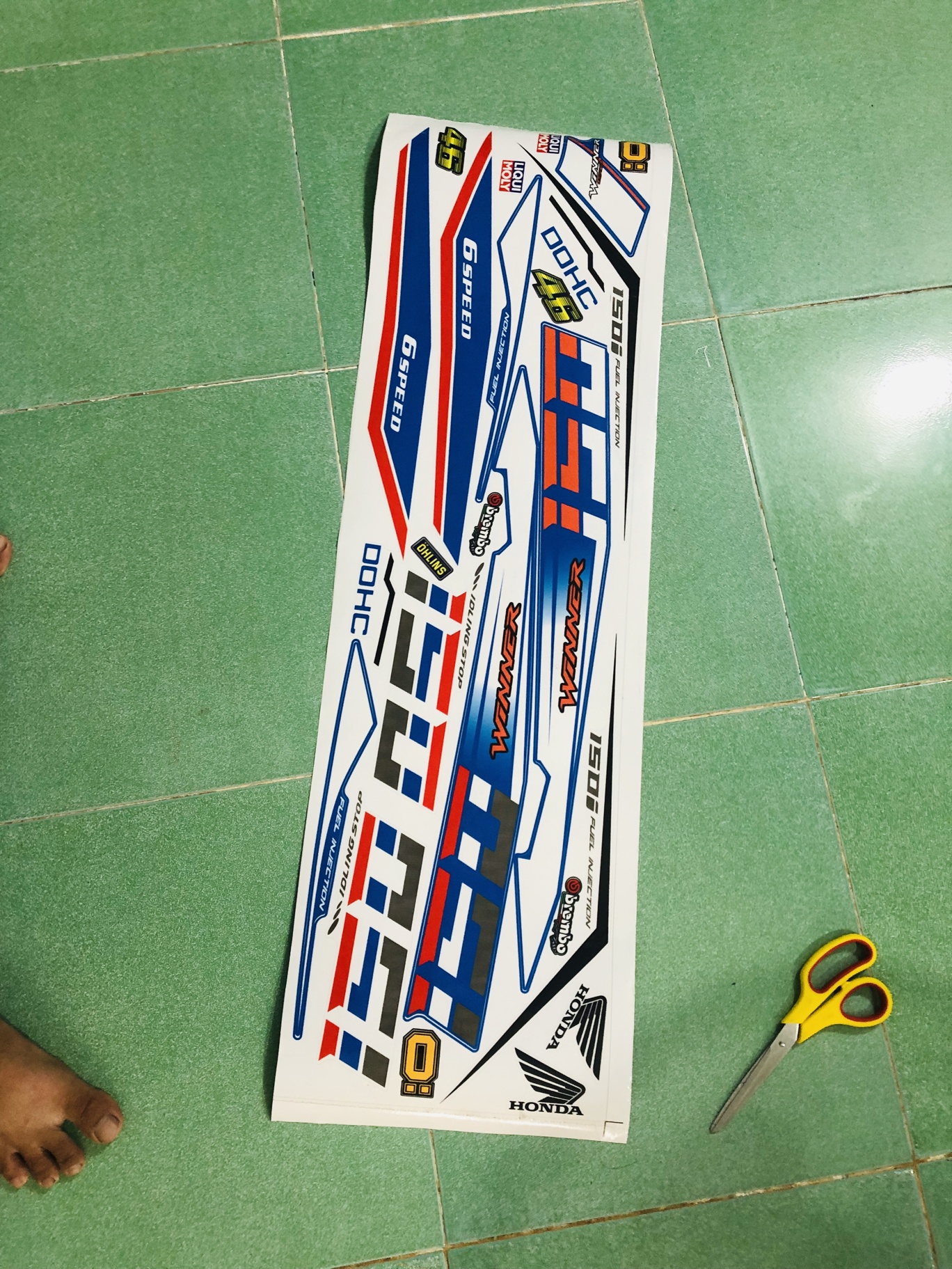 tem rời winner gtr trắng xanh sản phẩm
