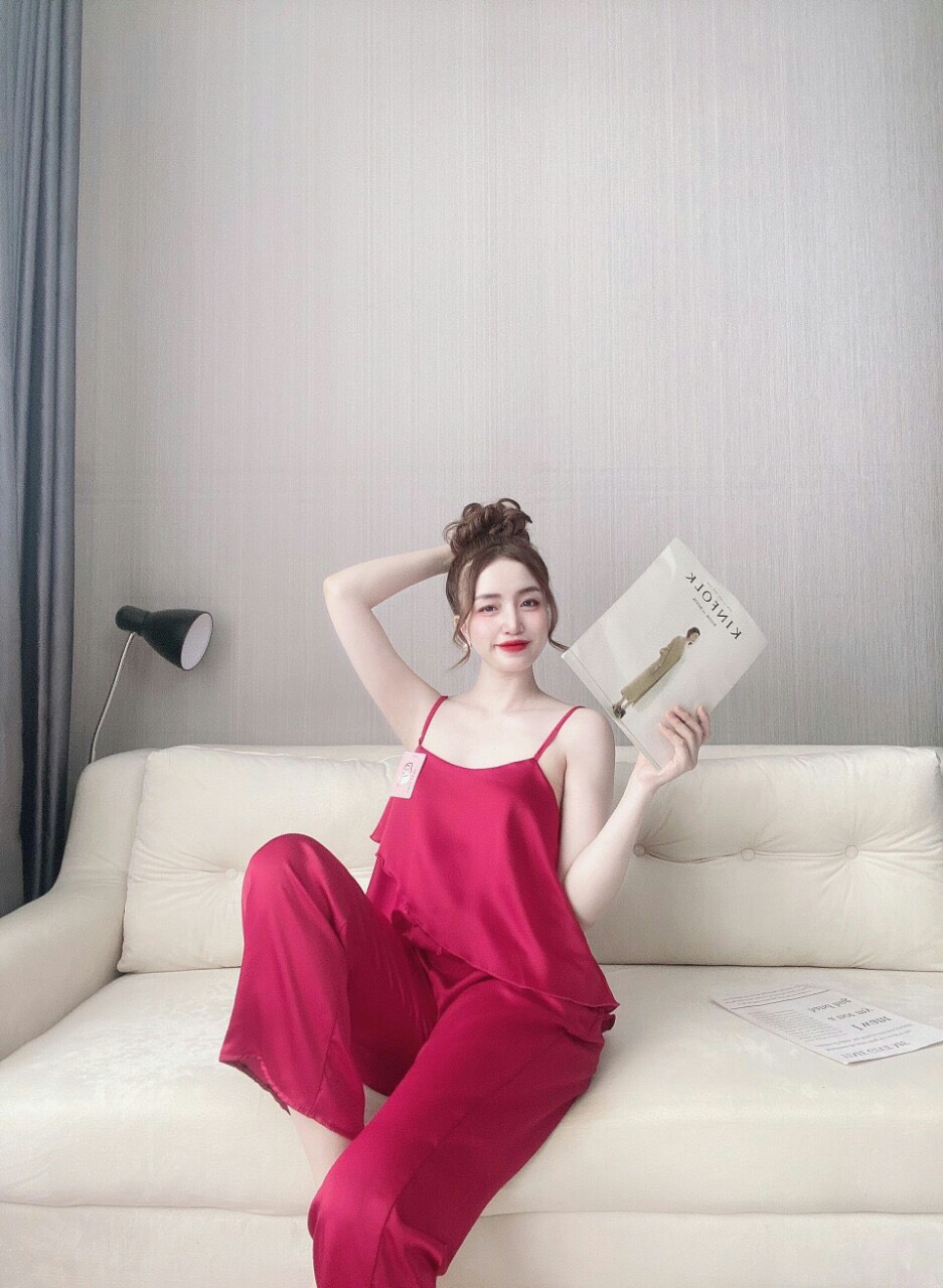 Đồ ngủ 2 dây tà chéo lụa satin sang chảnh mặc nhà