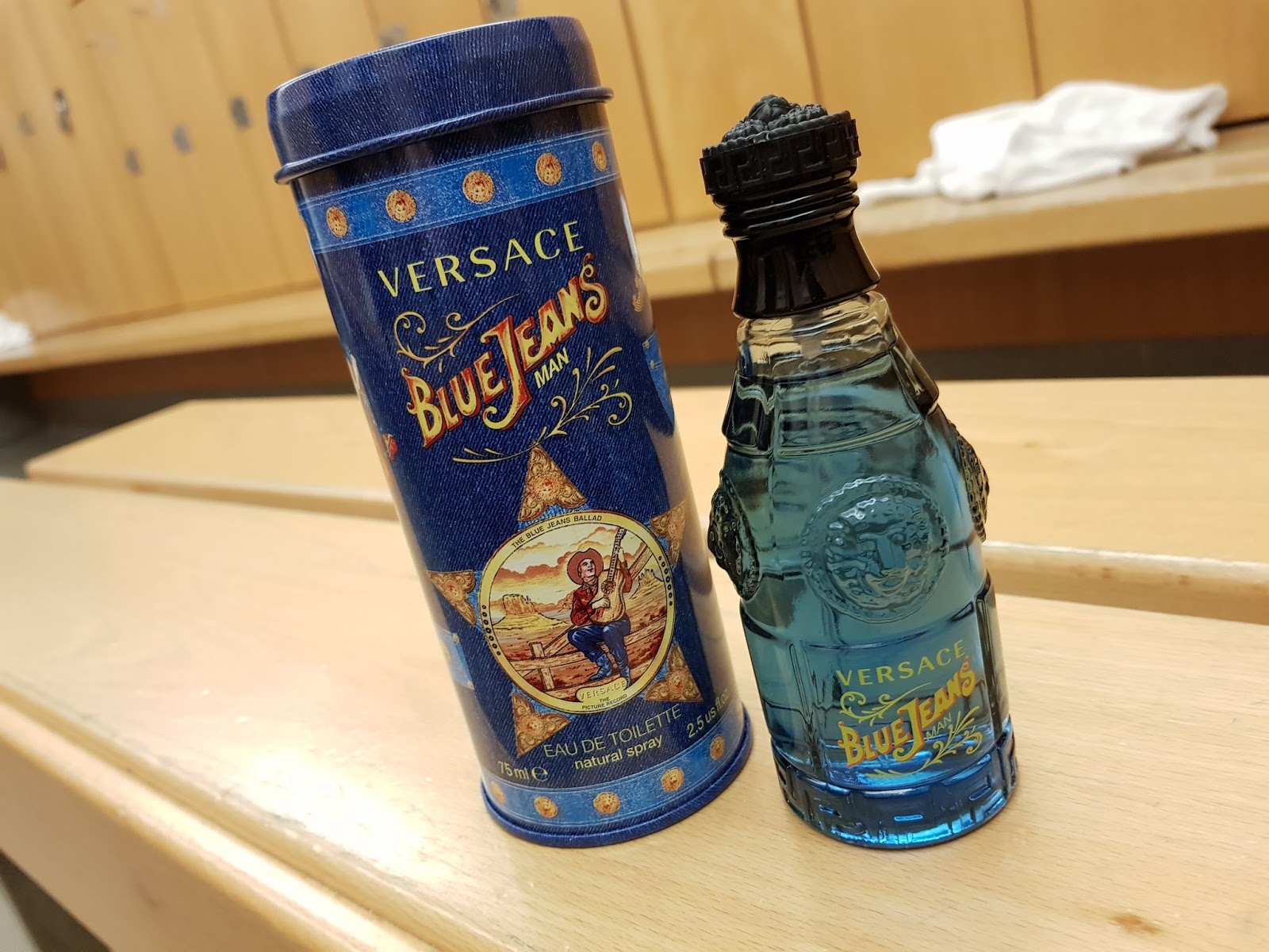 Nước hoa nam Versace Blue Jeans EDT 75ml