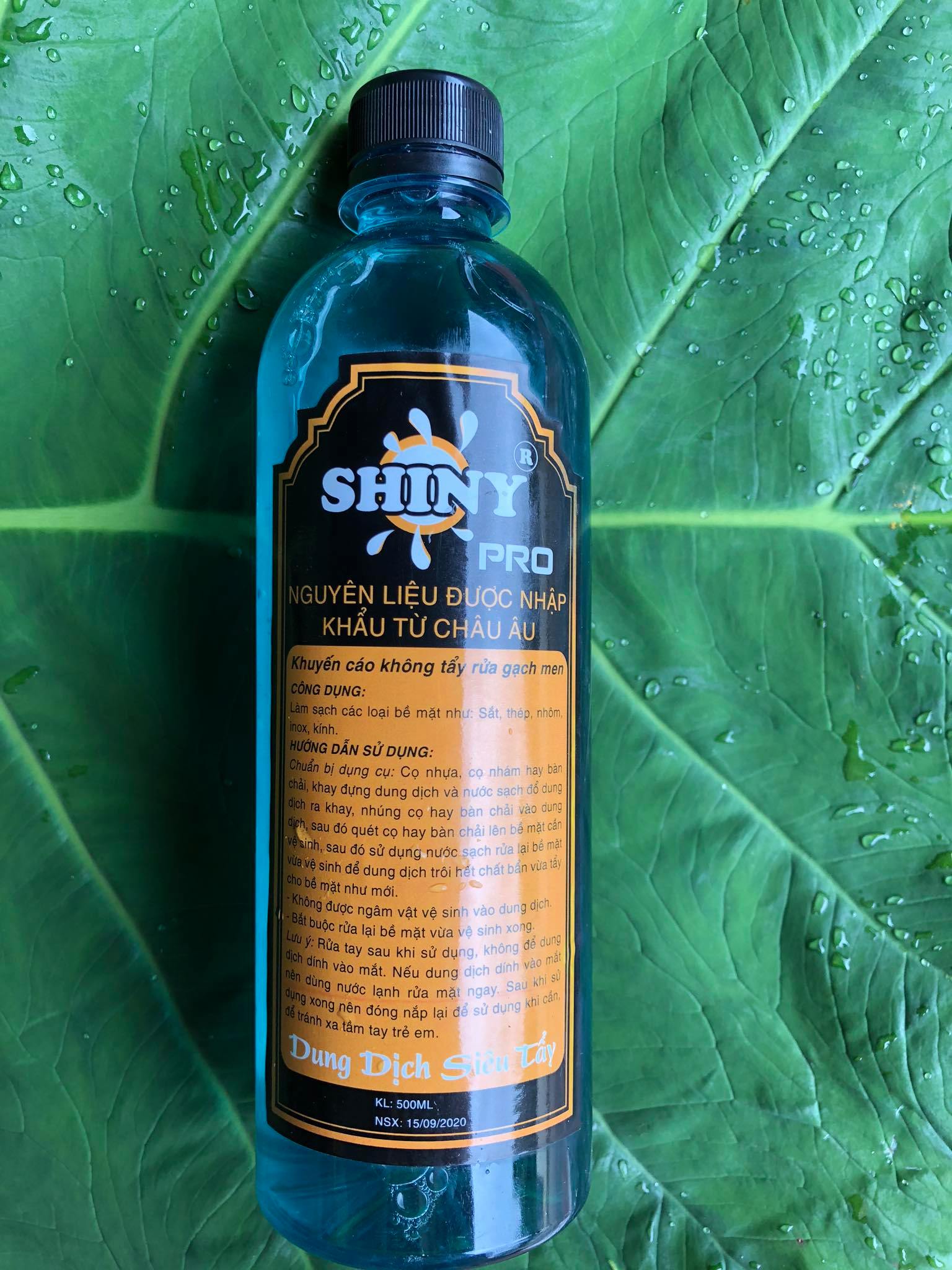 Dung dịch tẩy rửa xe cực mạnh
