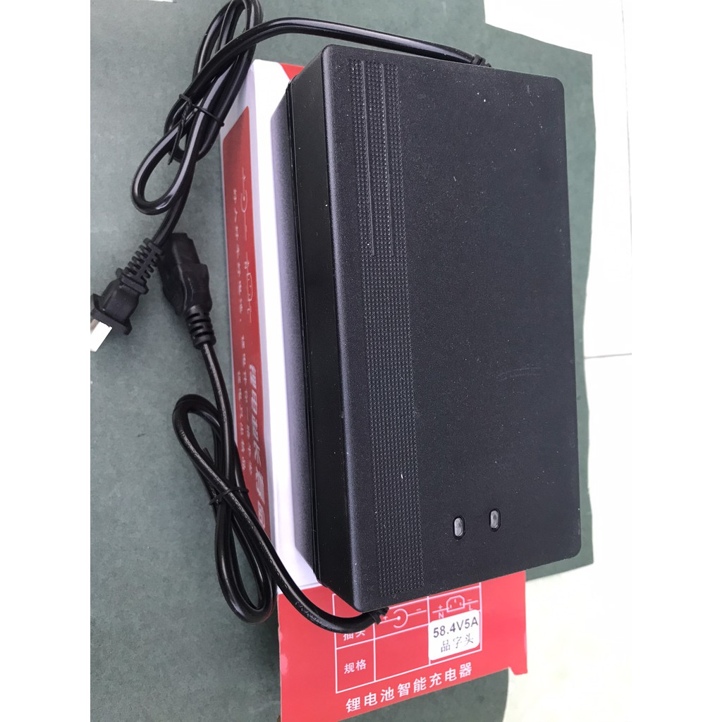 SẠC PIN LITHIUM 12S/16S/20S/24S - 36V/48V/60V/72V-3A/5A (CÓ QUẠT LÀM MÁT)