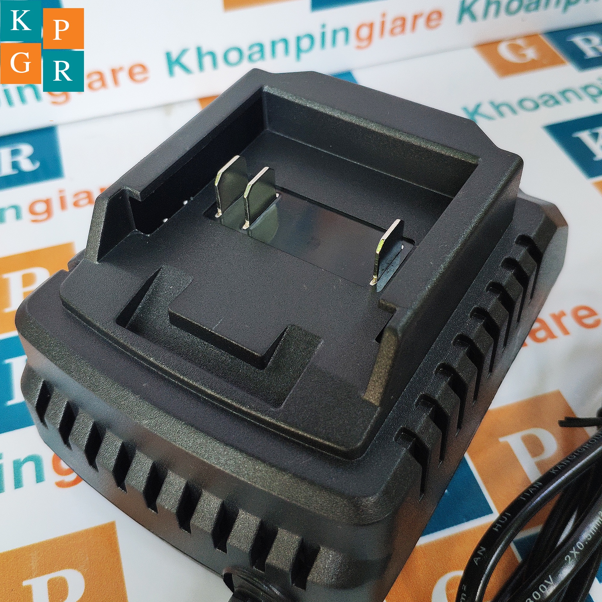 Sạc đế Makita 18V 5S 2A Li-ion dùng mạch Sạc Adapter