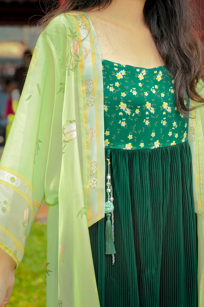 Sumire Store Áo khoác in Hoa Niên Ca - Xanh cốm