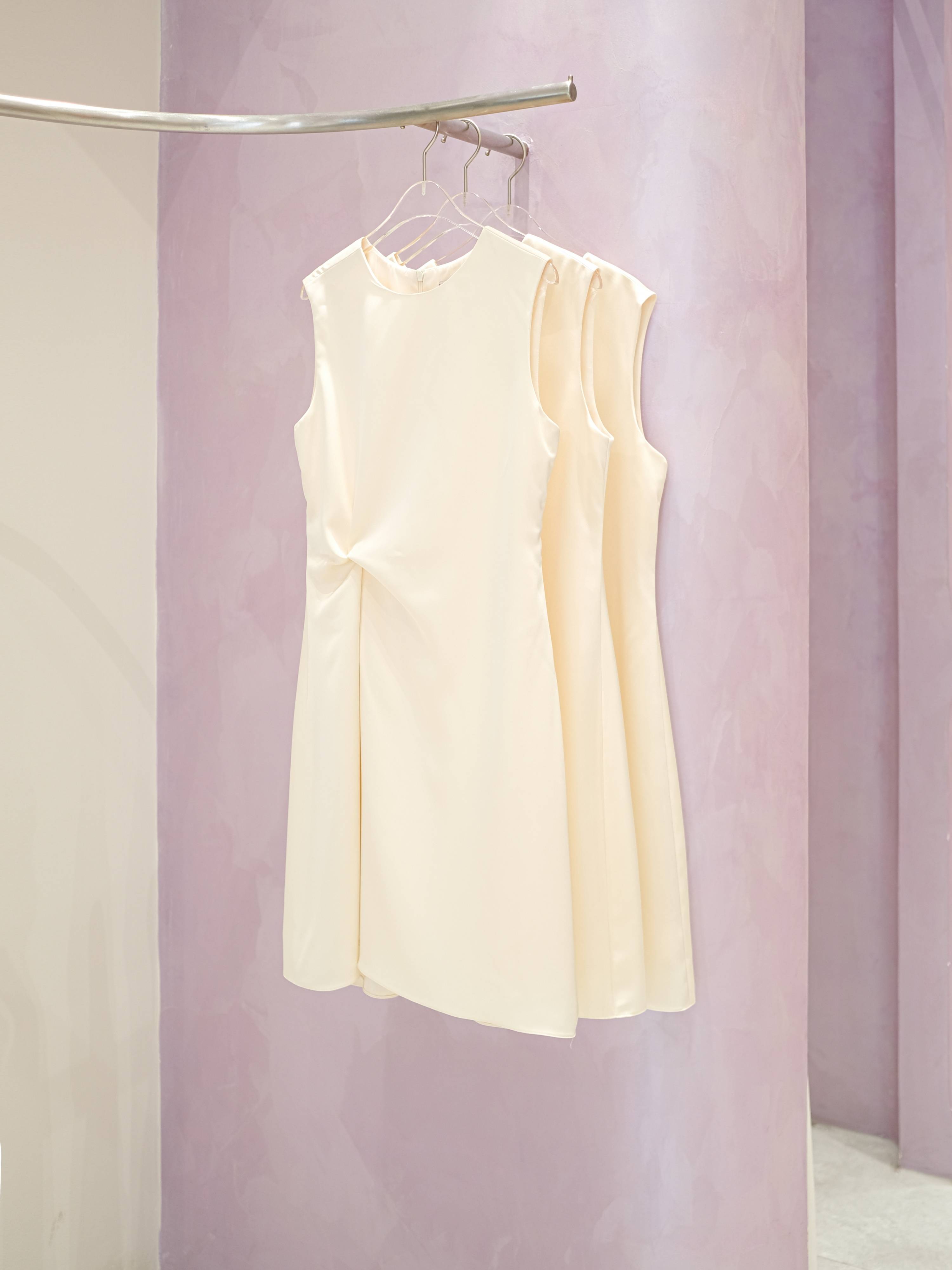 Đầm lụa xoắn eo Mauve Twist dress