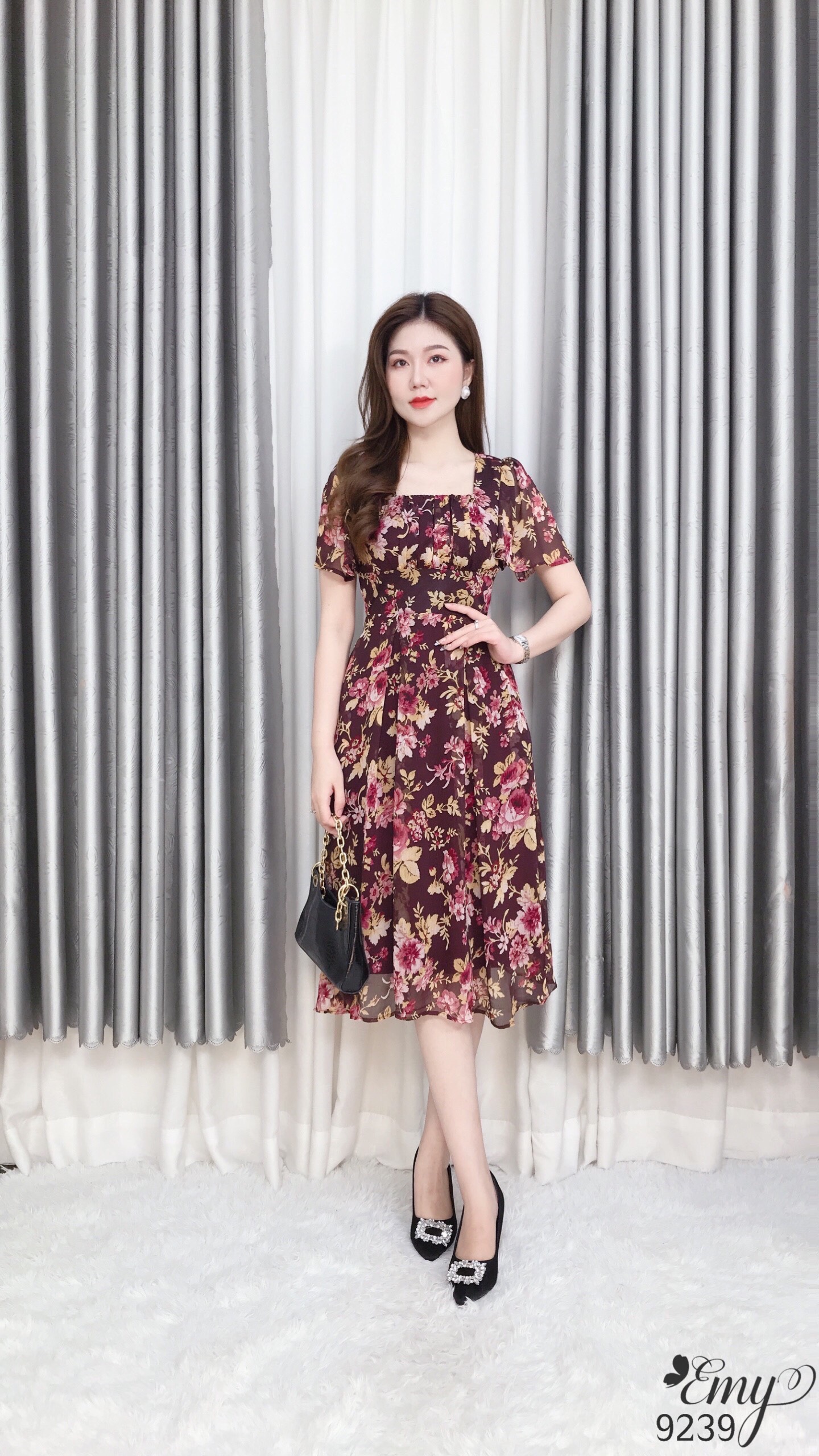 Đầm EMY EM9239 Xoè Cổ Vuông Đỏ Rượu