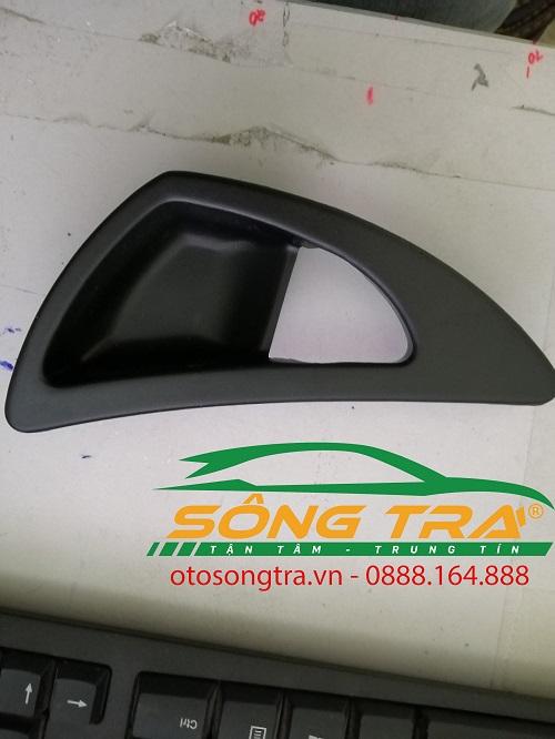 Ốp tay nắm trong cửa trước phải nubira 2