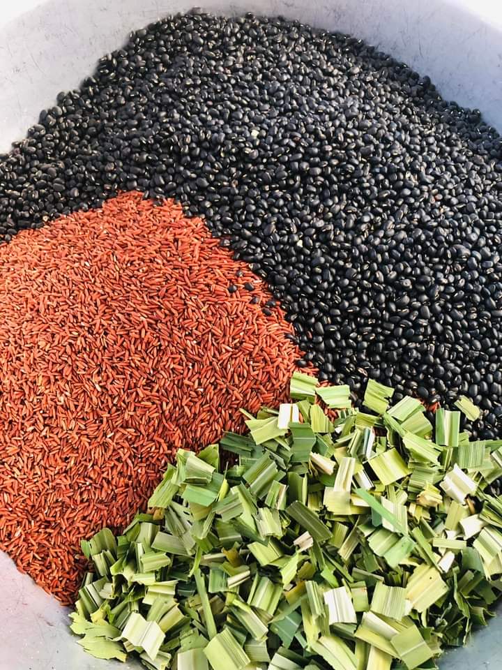1 kg trà đậu đen ,gạo lứt lá dứa thơm