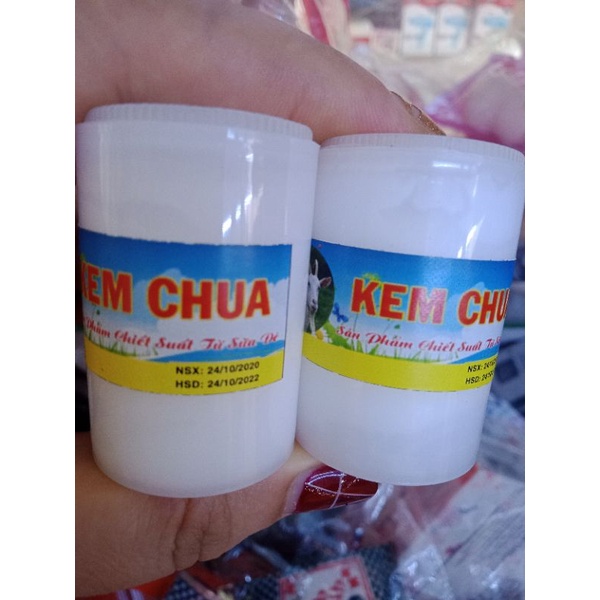 Hai Hộp Kem Chua (002)