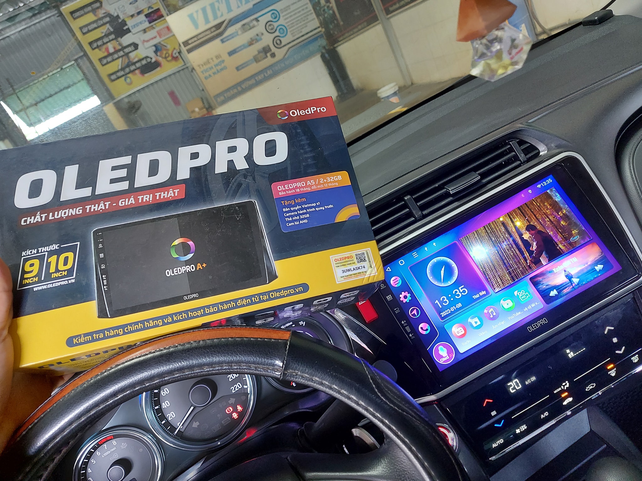 Combo Màn Android OLEDPRO A5 (Tặng Camera Trước - Lùi + Thẻ nhớ 32G)
