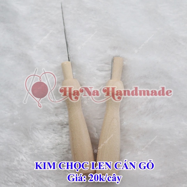 Kim chọc len cán gỗ