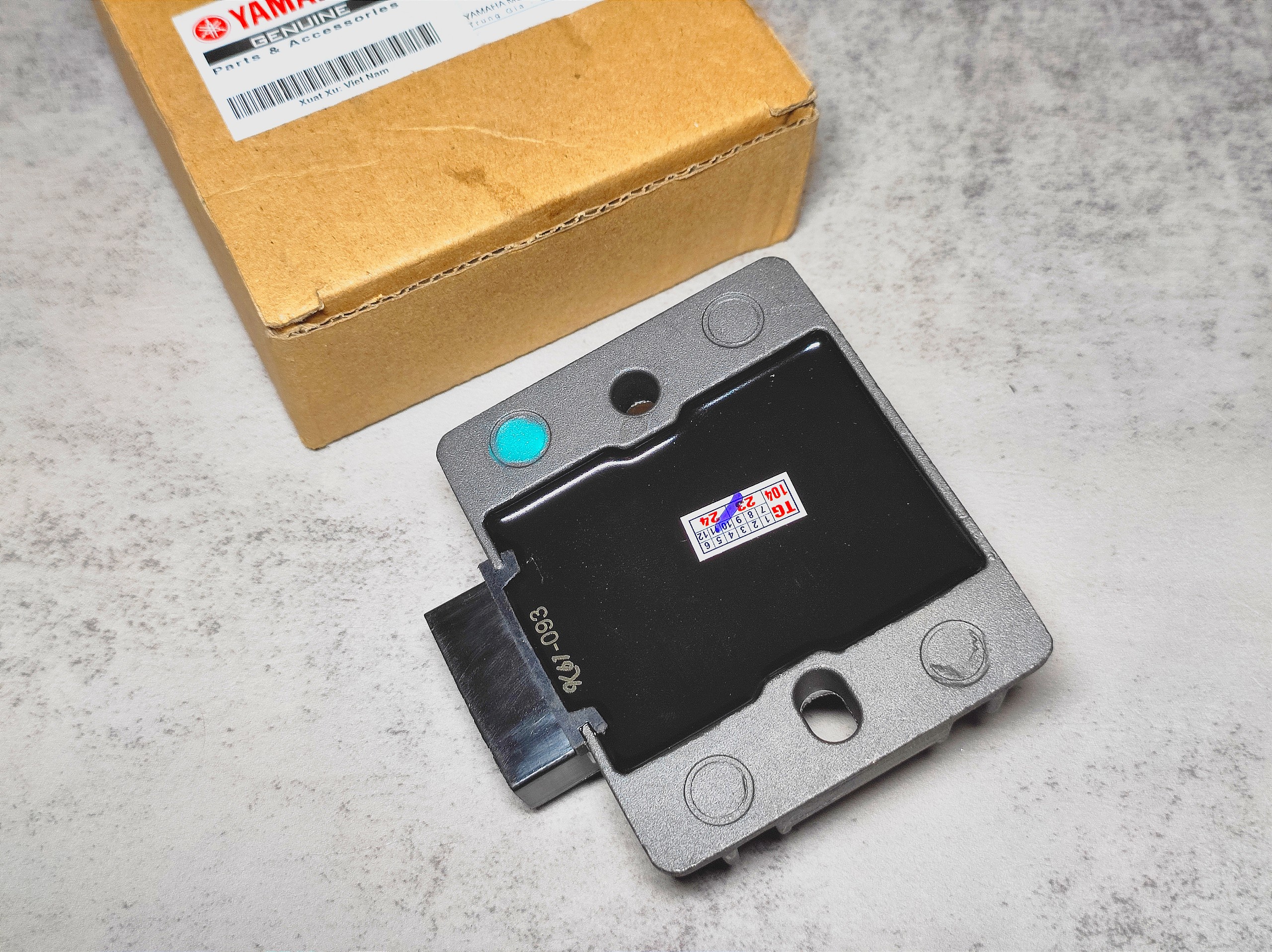 Sạc xe máy Yamaha Exciter loại 1