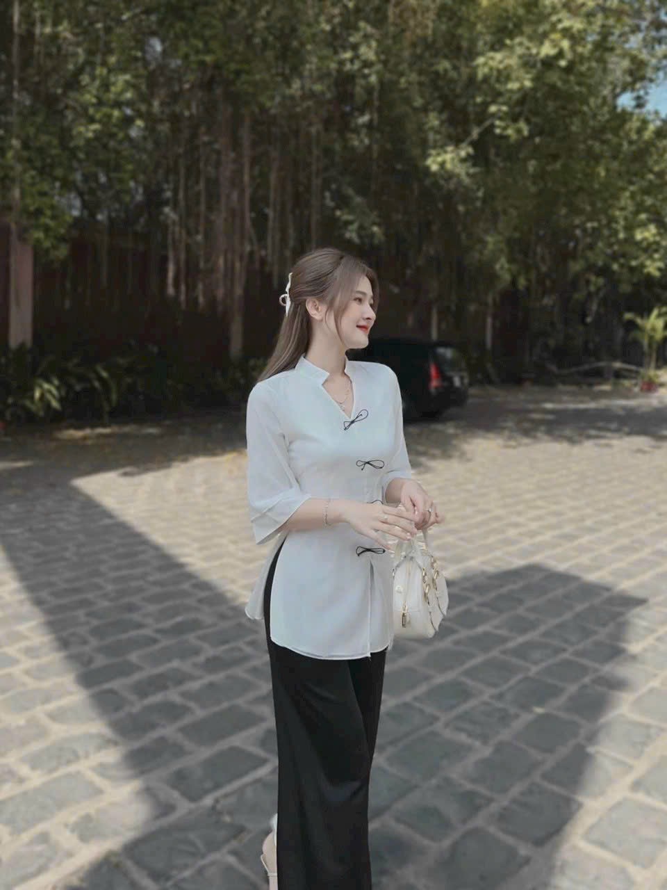 Sét bộ bà ba tuyết nhung  cổ tàu nút mây