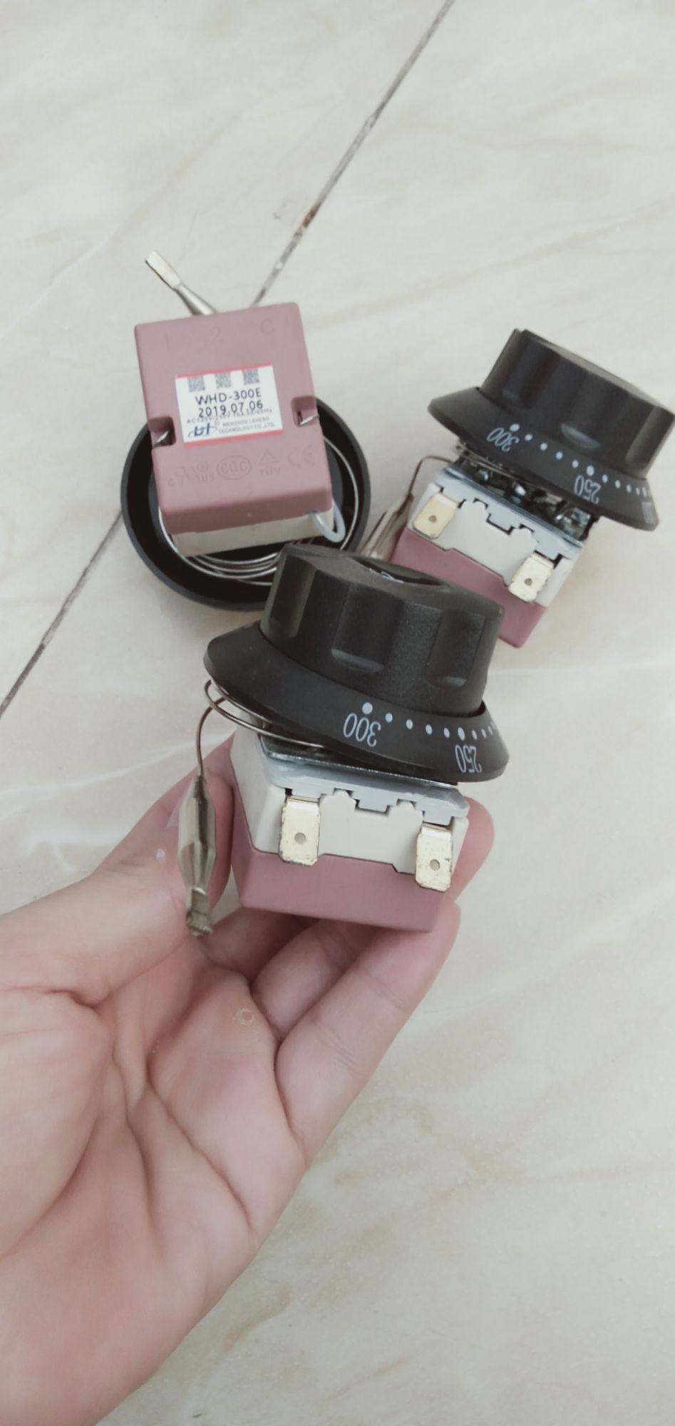 Núm chỉnh nhiệt độ 300